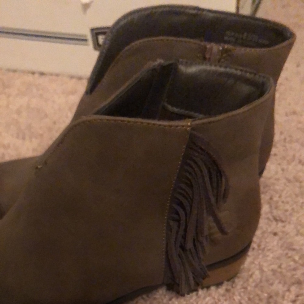 CUTE BOOTS